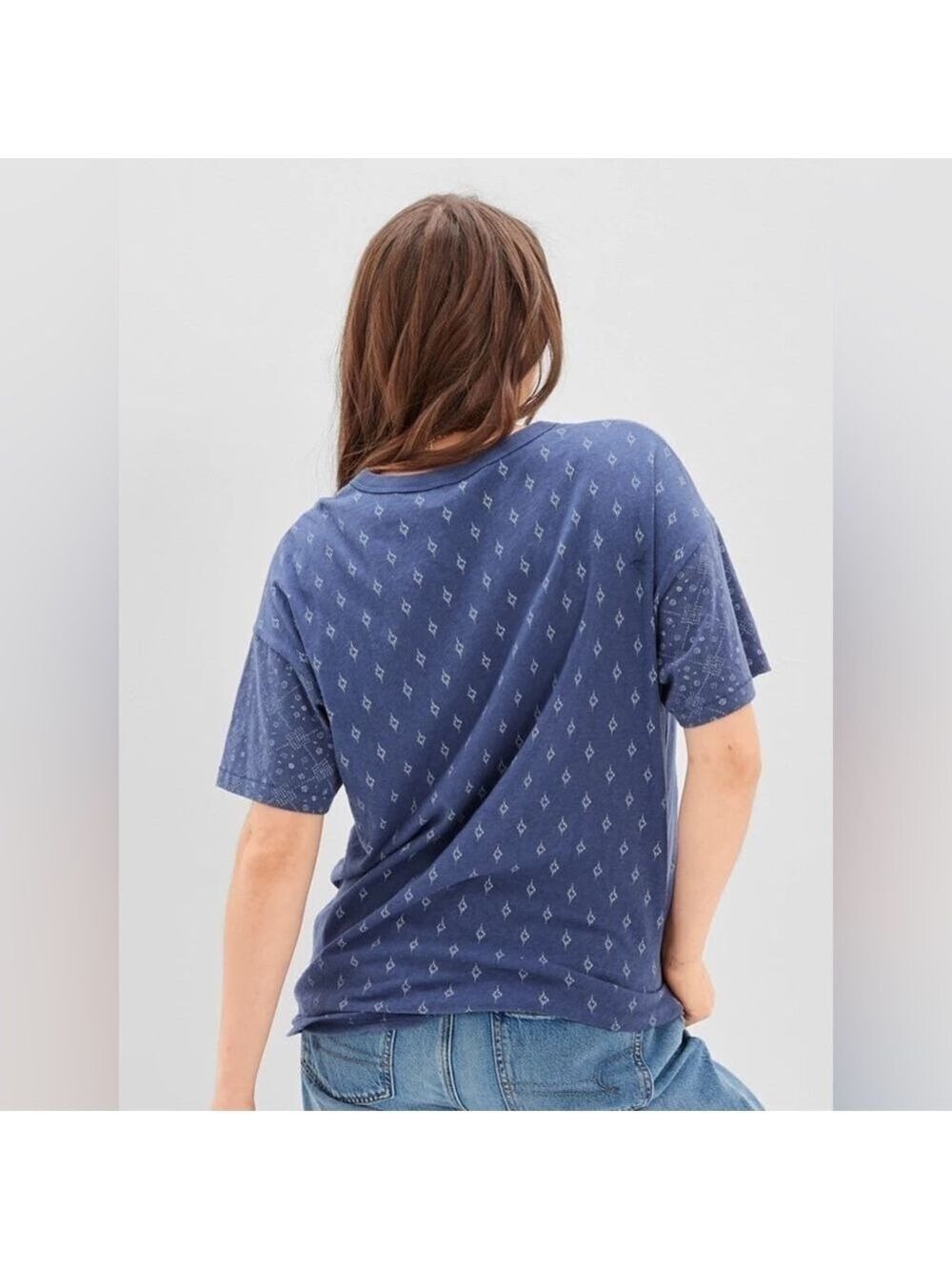 American Eagle AE Oversized Crew Neck True Tee - Picture 2 of 11